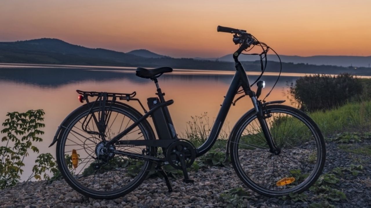 10 Best Electric Bikes Under $1000 in 2022