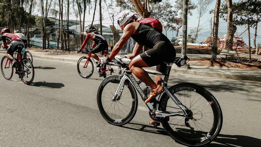 Choosing between 2-bolt and 3-bolt road shoes