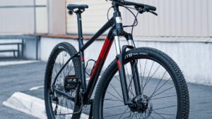 how to inflate bike tubes_Featured Image