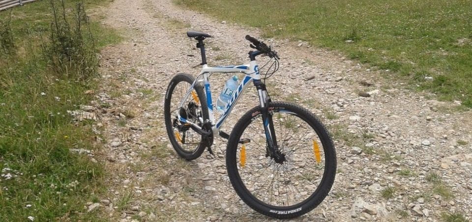 $400 mountain bike